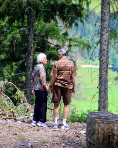 two-people-standing-in-forest-1307391